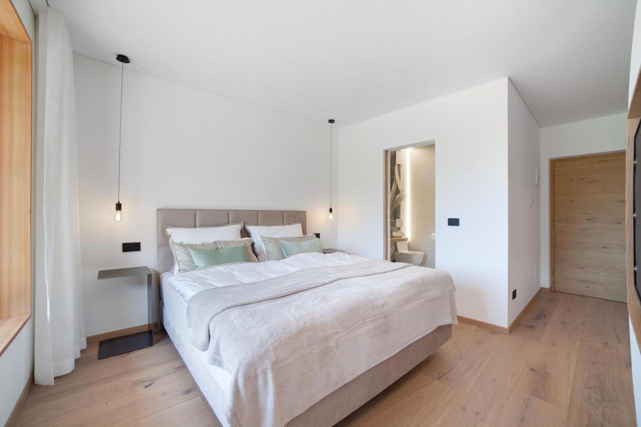 Alivo Living Apartment Olivia Rifiano Luaran gambar