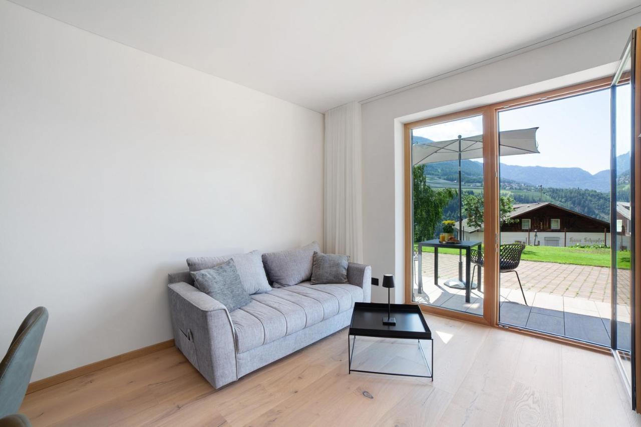 Alivo Living Apartment Olivia Rifiano Luaran gambar